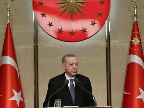 Türkiye’nin altyapısı geliştikçe; yatırımı ve üretimi çoğaldı, istihdamı arttı, ihracatı yükseldi