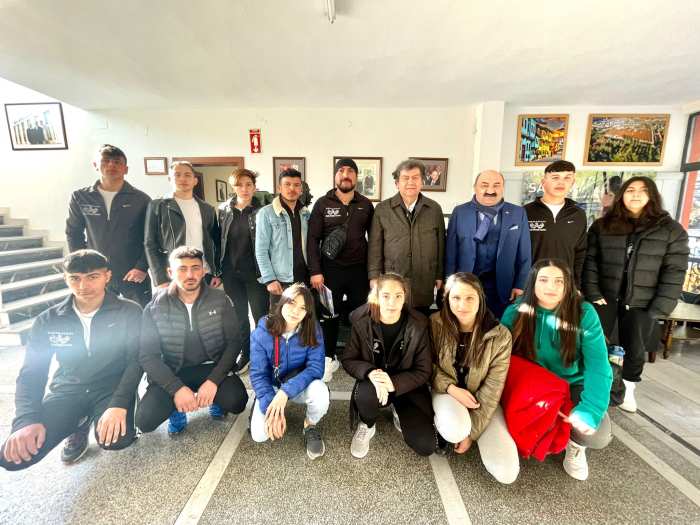 Ardahan Bilek Güreşi Sporcularından Sarar’a Ziyaret