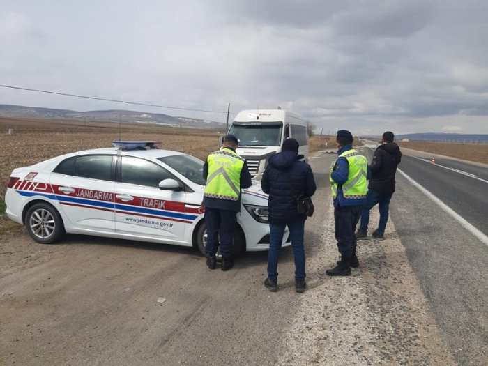Eskişehir’de sivil görünümlü jandarmadan trafik denetimi