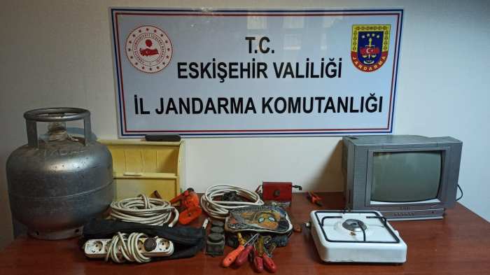 Jandarma hırsızlık şüphelisini kısa sürüde yakaladı