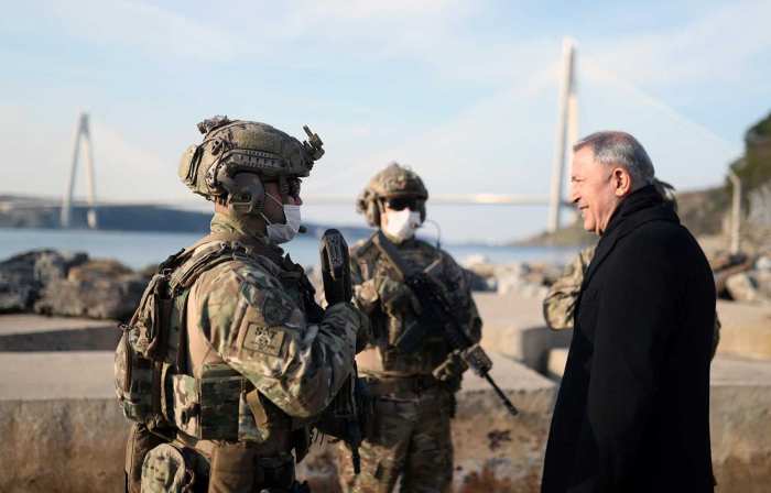Akar, SAT Komutanlığını Ziyaret Etti