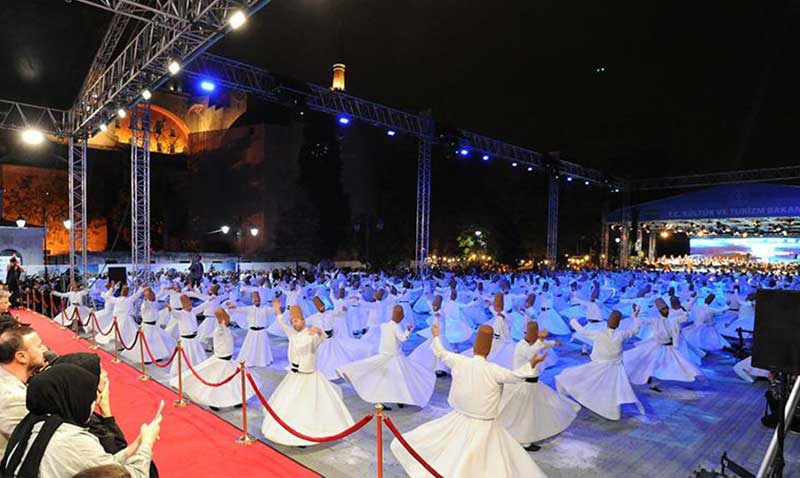 750 Semazenden Sultanahmet Meydanı’nda Sema Gösterisi
