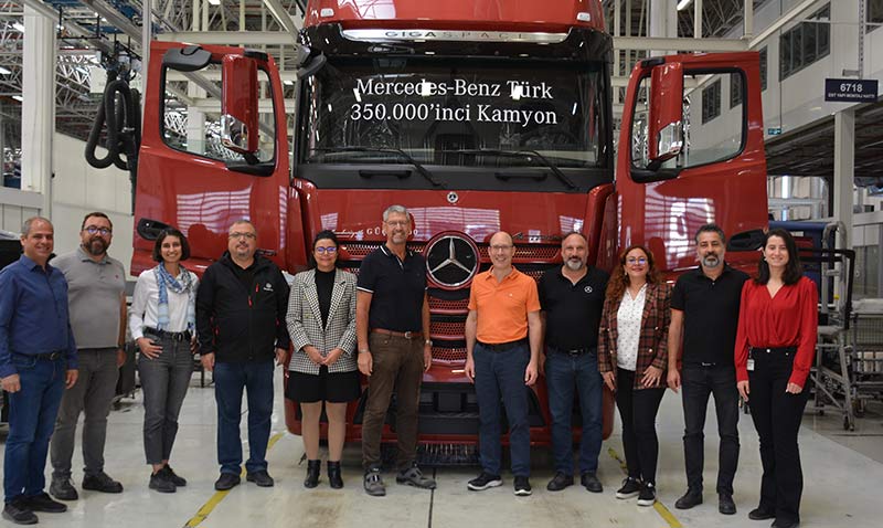 Mercedes-Benz Trk, 350 bininci kamyonunu retti 