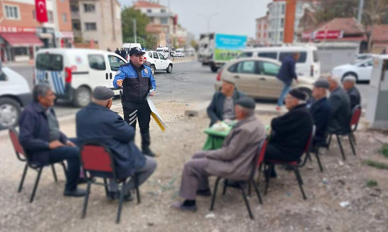Eskişehir polisi mahalle mahalle dolaşıp uyarıyor