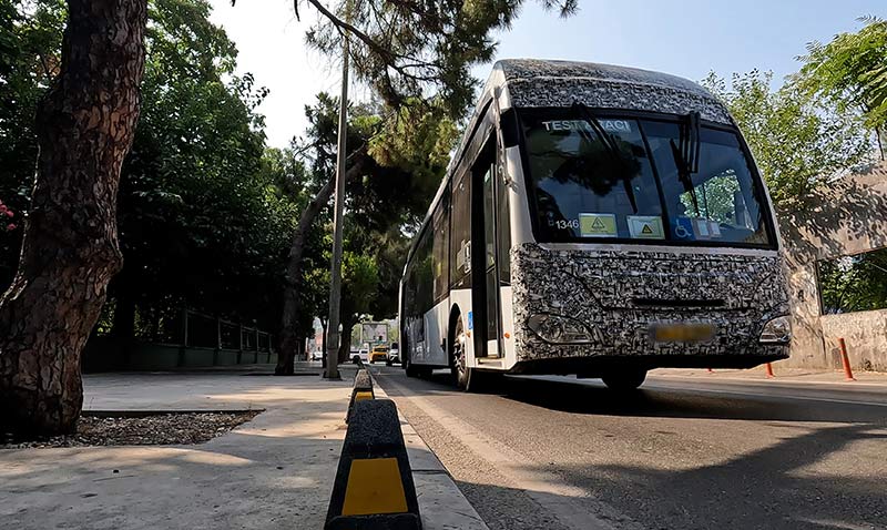 Latin Amerika iin retilen elektrikli Mercedes-Benz eO500U zmir yollarnda test edildi