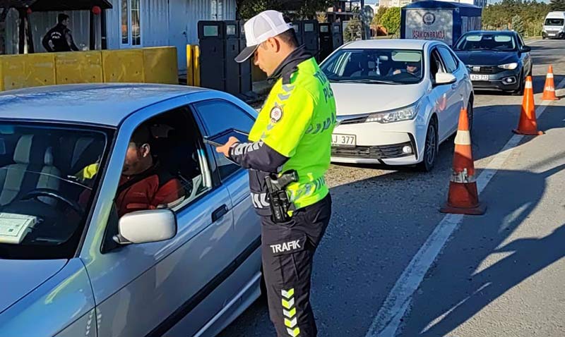 Eskiehirde trafik denetimlerinde 4 bin 803 ceza kesildi