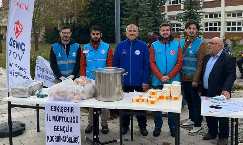 TDV’den öğrencilere çorba ikramı
