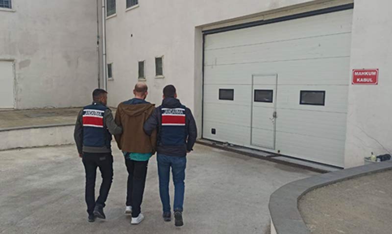 Aranan şahıs Eskişehir’de jandarma ekiplerince yakalandı