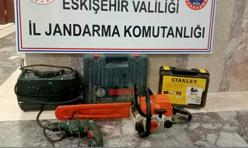 Eskiehir’de hrszlk zanllar JASAT timlerinden kaamad