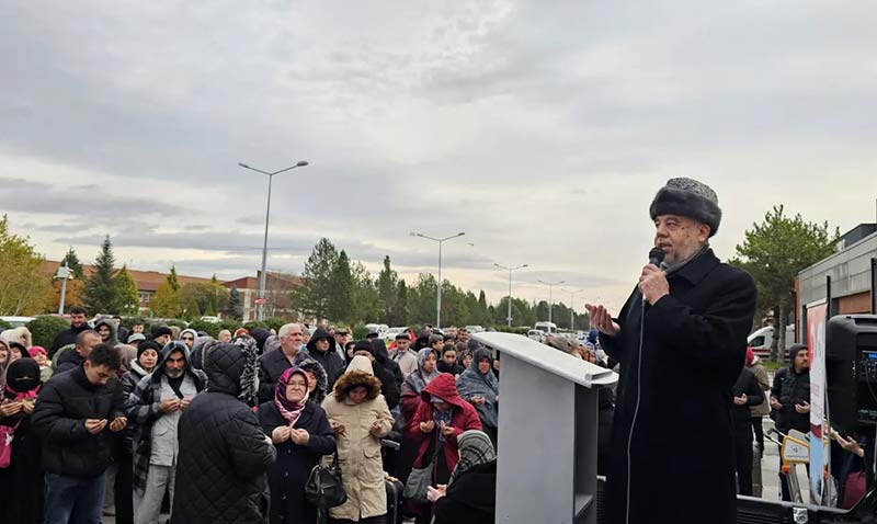 Umreciler Dualarla Kutsal Beldelere Yolcu Edildi