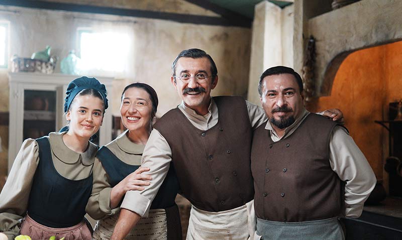 SON AKAM YEMEݔ  filminde SEZEN AKSU srprizi 