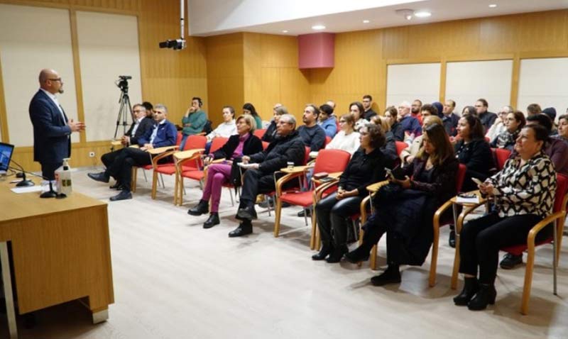 “Üretken Yapay Zekâ Çağında Eğitimi Yeniden Düşünmek” semineri gerçekleştirildi