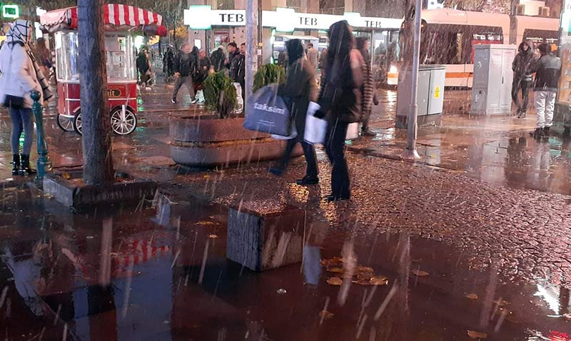 Eskişehir’de kar yağışı başladı; bu gece -5 görülecek!