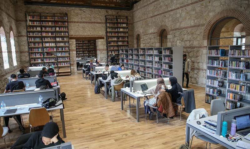 Ktphanelerde bilgi teknolojileri eitimleri balyor