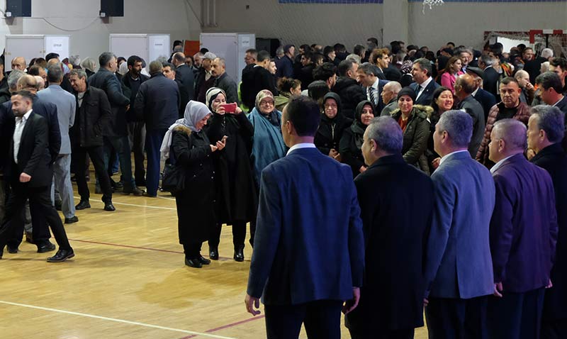 AK Parti’de temayül heyecanı yaşandı