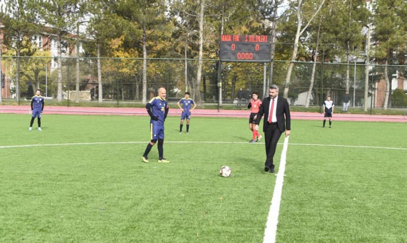 Anadolu niversitesinde renci Futbol Turnuvas balad
