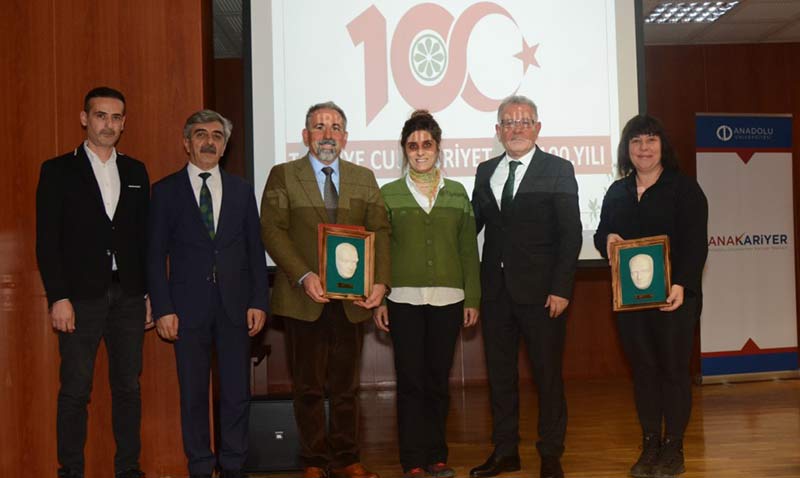 "Cumhuriyet ile Yaşıt Şeker Fabrikaları" konuşuldu
