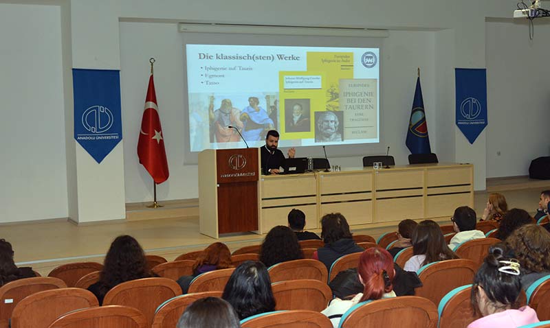 Eğitim Fakültesinde seminerler dizisi devam ediyor