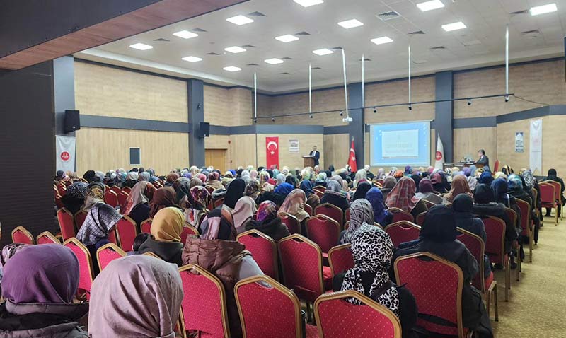 Eskişehir’de Kur’an Kursu Öğreticileriyle Toplantı