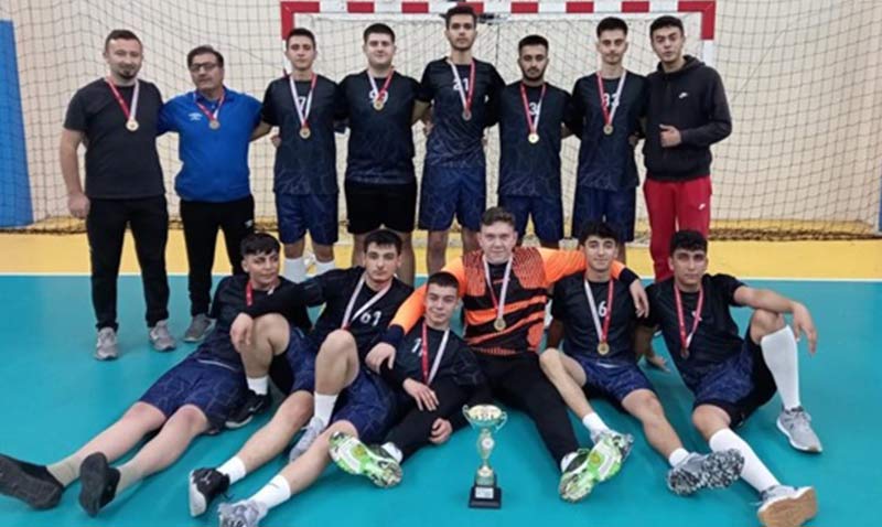 Liseleraras Hentbol Erkek l ampiyonu Hoca Ahmed Yesevi Anadolu Lisesi