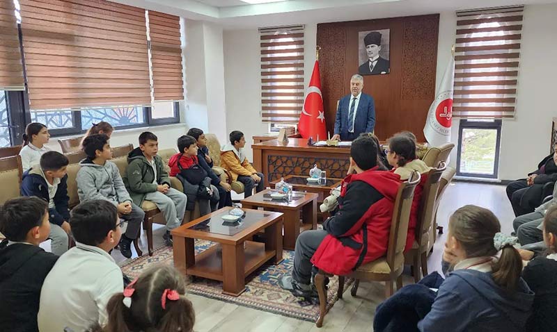 lkokul rencilerinden l Mfts Bekir Gerek’e Ziyaret