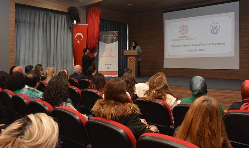 Türk Dünyası Vakfı Eskişehir Düşünce Okulu Bilgilendirme Toplantısı Gerçekleştirildi