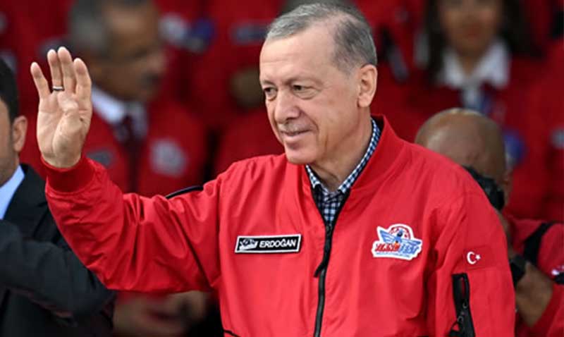 Türkiye’yi savunma sanayii başta olmak üzere, her alanda başarıdan başarıya koşturduk