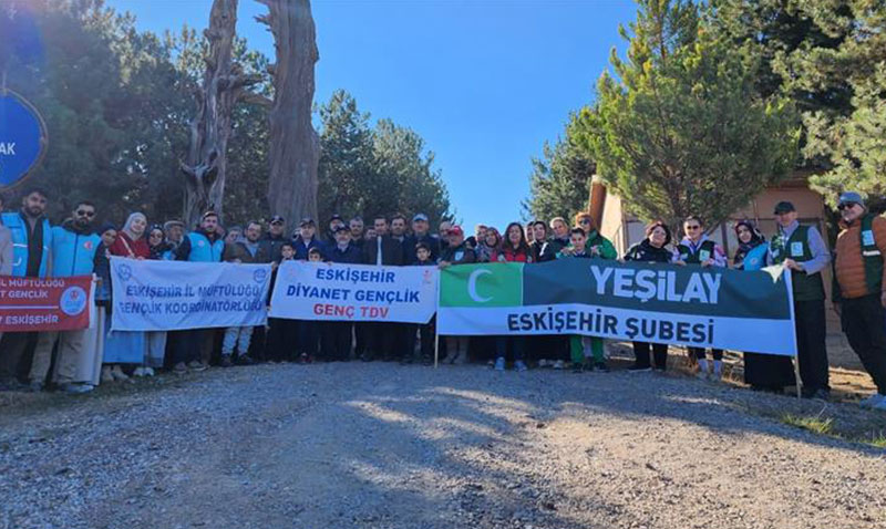 Eskişehir’de Bağımlılıkla Mücadele İçin Doğa Yürüyüşü Düzenlendi