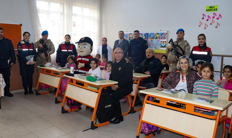 ESKİŞEHİR’DE JANDARMA TANITIM ETKİNLİĞİ DÜZENLENDİ