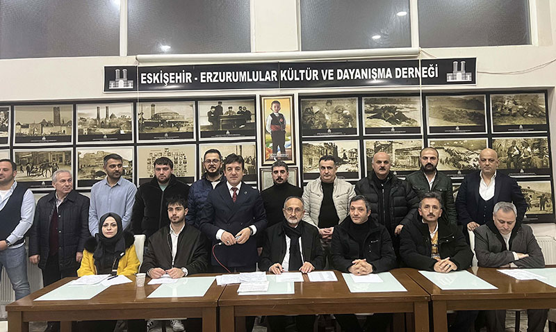 ESKİŞEHİR ERZURUMLULAR DERNEĞİNDE BAŞKAN ATİK GÜVEN TAZELEDİ