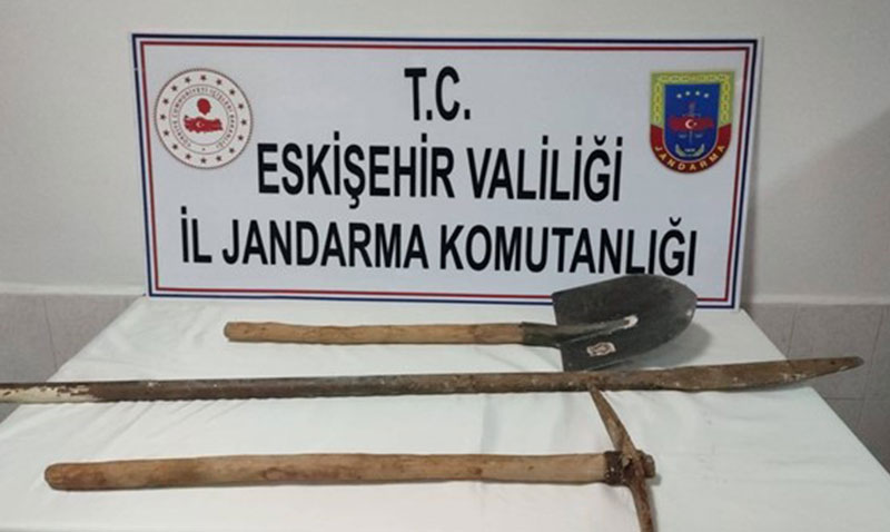 Jandarmadan kaçak kazıya suç üstü