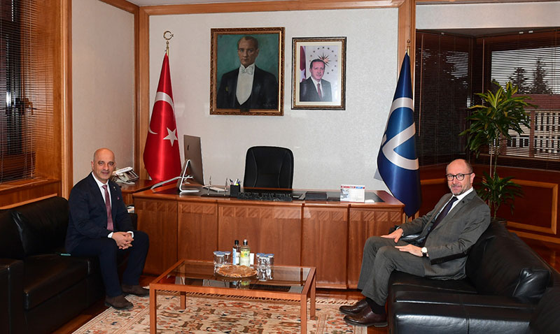 İl Kültür ve Turizm Müdürü Bülent Avnamak’tan Rektör Erdal’a ziyaret