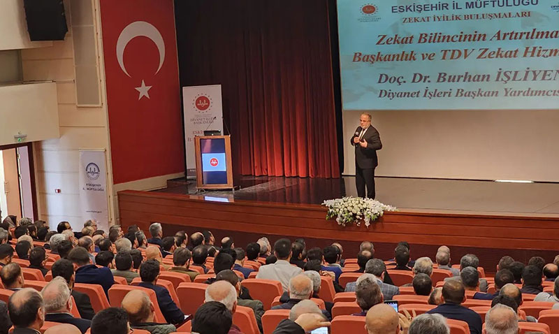 Diyanet İşleri Başkan Yardımcısı Burhan İşliyen Eskişehir’de Zekat Konulu Konferans Verdi