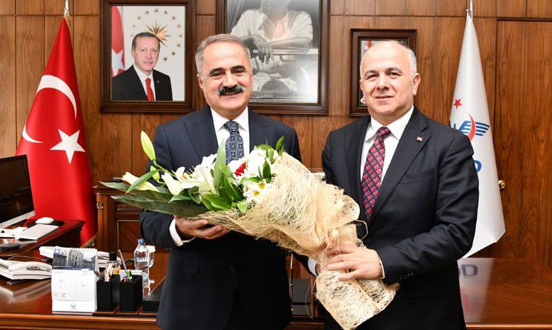 TCDD Genel Müdürü Veysi Kurt törenle göreve başladı