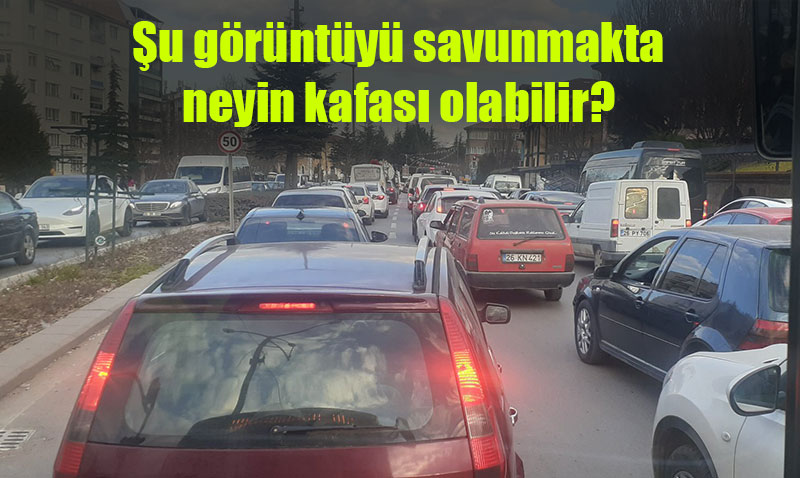 Eskişehir’deki trafik çilesini paylaşan gazeteciye hakaret yağdırdılar!