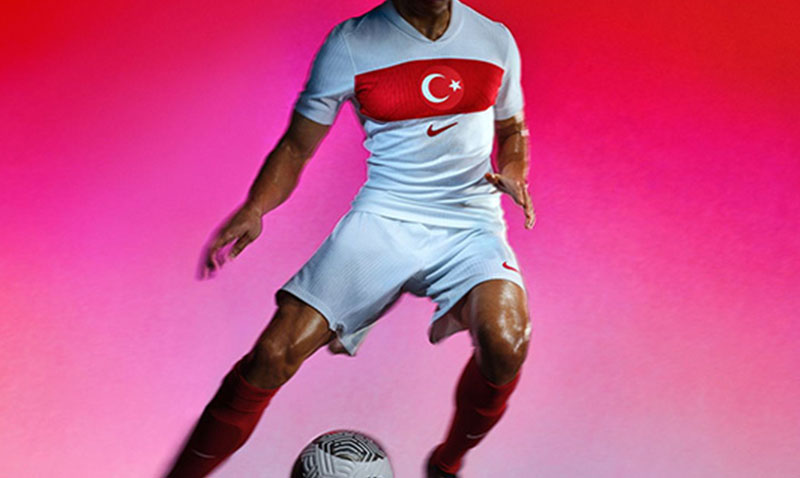 TFF ve Nike, Trkiye Milli Takmlarnn Yeni Formasn Tantt