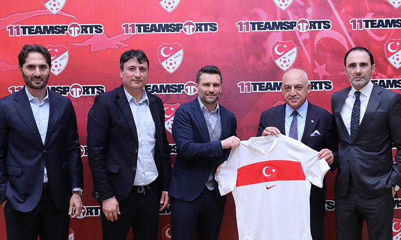 Millî Takım Formalarımız Tüm Avrupa’da Taraftarlarımızla Buluşuyor