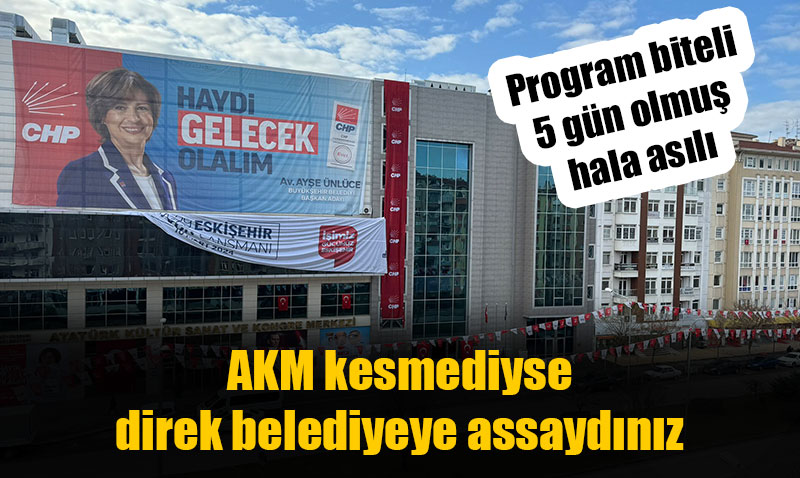 Bilboardlar kesmedi, Kültür merkezi de reklam alanına döndü