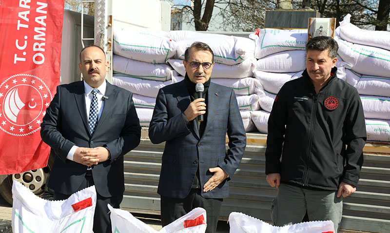 İnönülü çiftçilere kuraklığa dayanıklı yerli azkan nohut tohumluğu