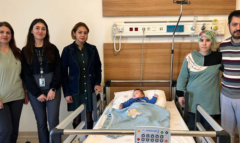 6 aylık bebek Eskişehir Şehir Hastanesi’ndeki ameliyatla sağlığına kavuştu