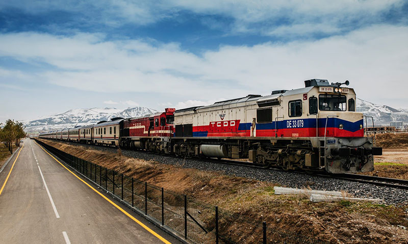 Yeni turistik trenler yola çıkıyor