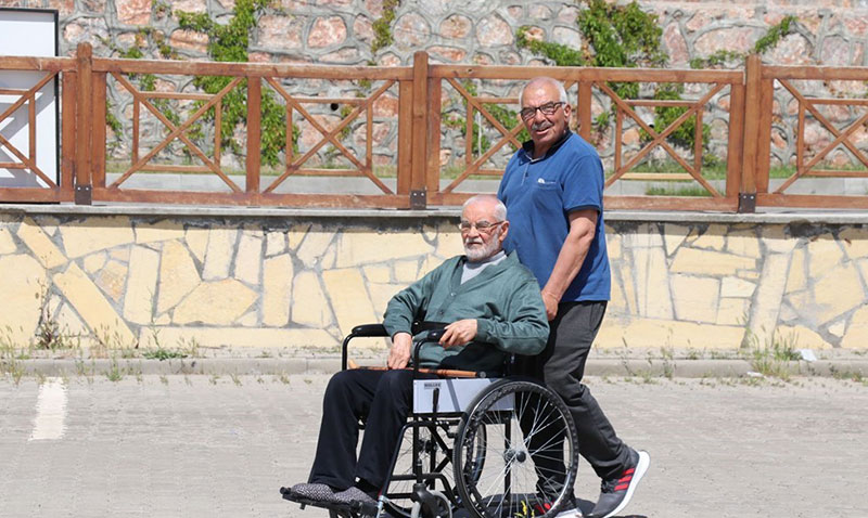 Evde Bakım Yardımı ödemelerini Ramazan Bayramı öncesi yapıldı