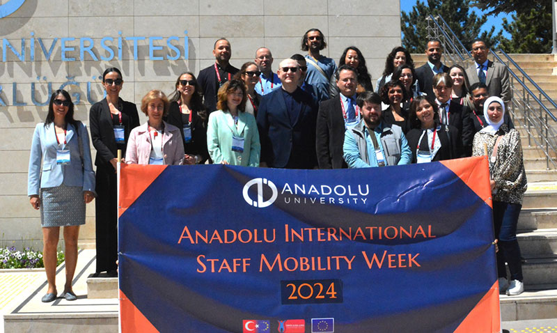 Anadolu niversitesinde International Staff Mobility Week Program balad