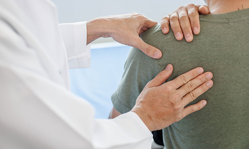 Dikkat! Omuz ağrısı parkinson belirtilerinden biri olabilir