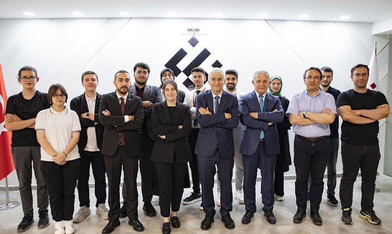 T3 Vakfı Başkan Yardımcısı İrem BAYRAKTAR AKSAKAL ESTÜ’yü Ziyaret Etti