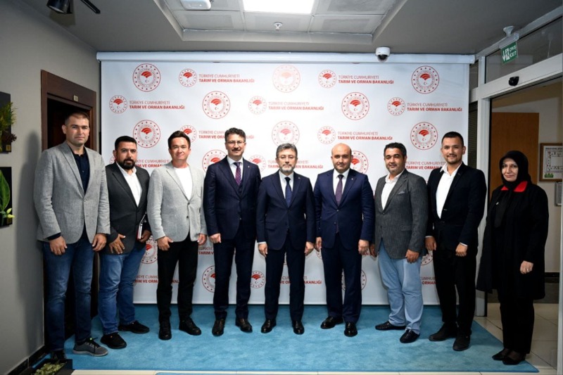 Albayrak’tan Eskişehirli çiftçilerle birlikte Tarım Bakanı Yumaklı’ya özel ziyaret