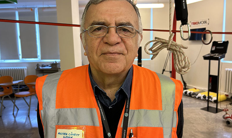 Lavabo açıcıyı yanlış kullanımda ciddi patlama ve zehirlenme riski var!