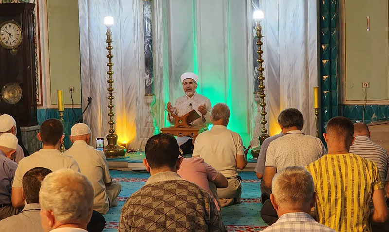 Mevlid-i Nebi Gecesi İlahiler ve Salavatlar ile Kutlandı