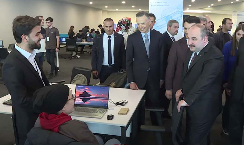 Abdulsamet ÖZTÜRK Kimdir ? TeslaSOFT Yazılım Şirketinin Kurucusu ve CEO su