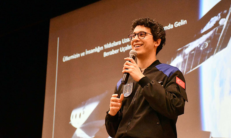 Türk Astronot Tuva Cihangir Atasever Eskişehir’de Öğrencilerle Buluştu